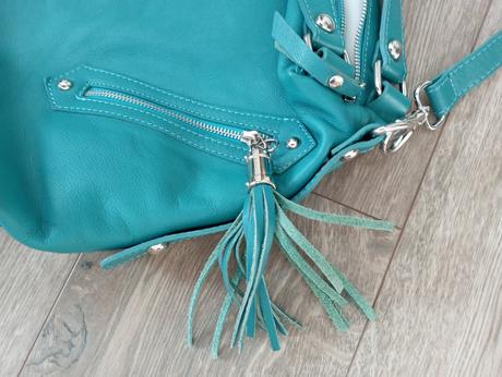 Krásna tyrkysová kožená kabela,