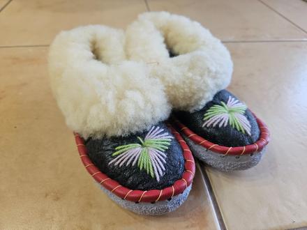 Kožušinové papučky 3-4r., 27