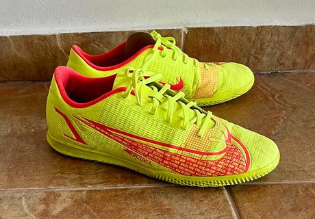 Tenisky nike veľ. 42 halovky, nike,42