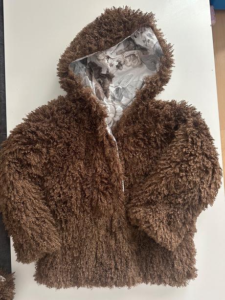 Muselinkovo kozusok a čiapka 116, 116