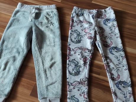 Balík vecí pre dievča vo veľkosti 3-4 roky, 104–116