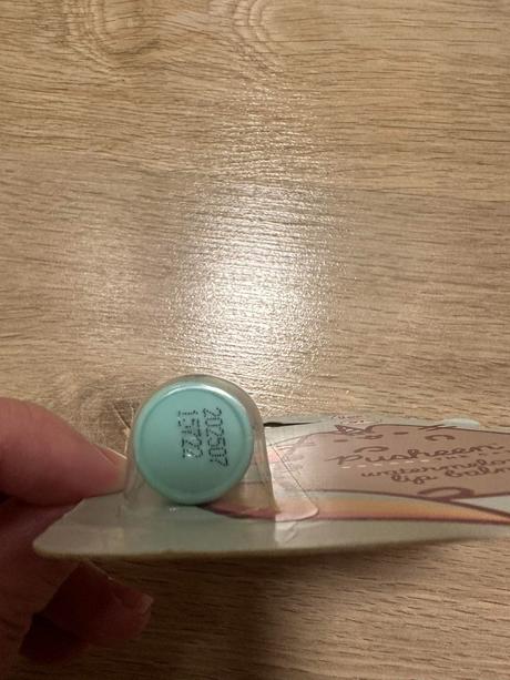 Balzam na pery bi-es, 