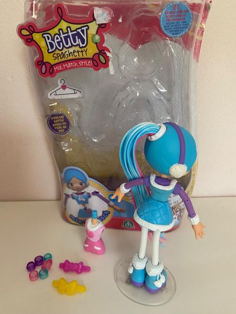 Kreatívna bábika betty spaghetty, 