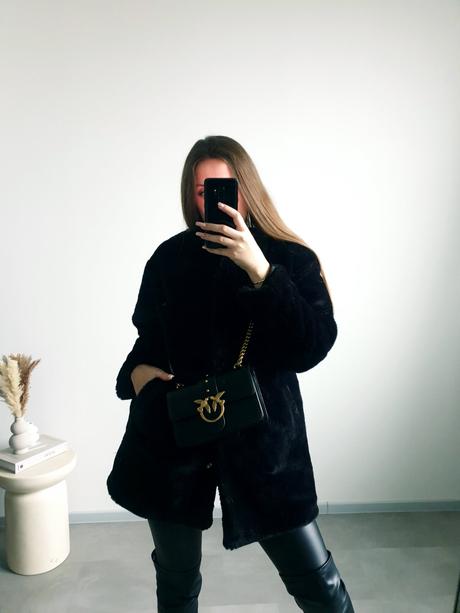 Čierny kožúšok 40, 40