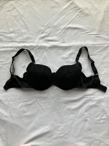 Čierna pevná podprsenka astratex 70g, 70f