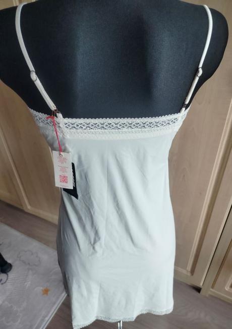 Nové negližé, leilieve,s