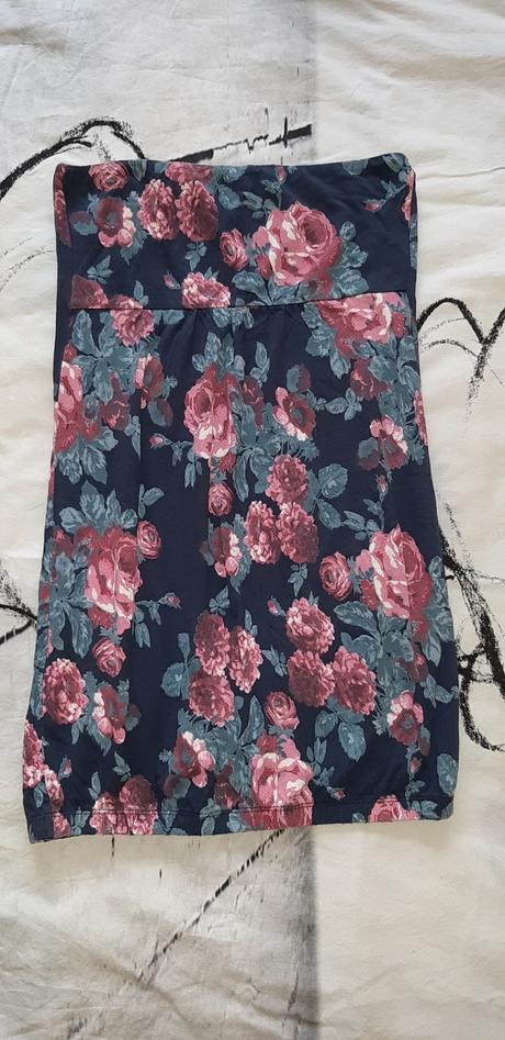 Letné kvetinové šaty 26/s, pull&bear,s