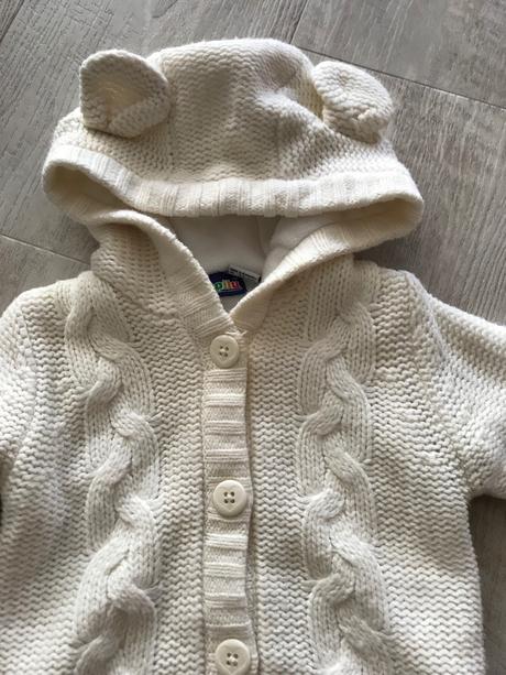Svetrík s kapucou, lupilu,68