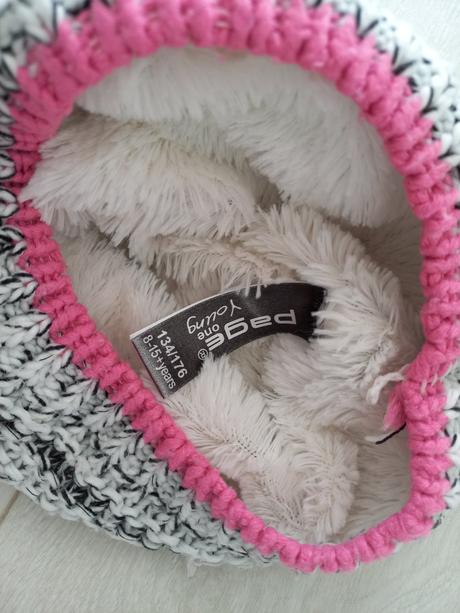 Dievčenská čiapka, 122