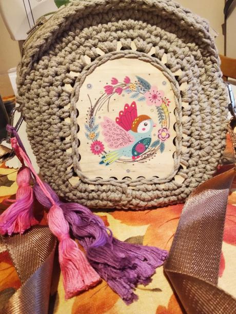 Kabelka s folklornym motivom hand made, 