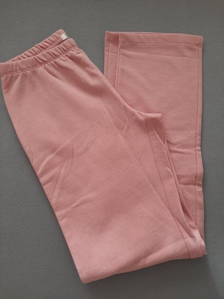 Detske pyzamo na 10 rokov zn. yamamay, 140