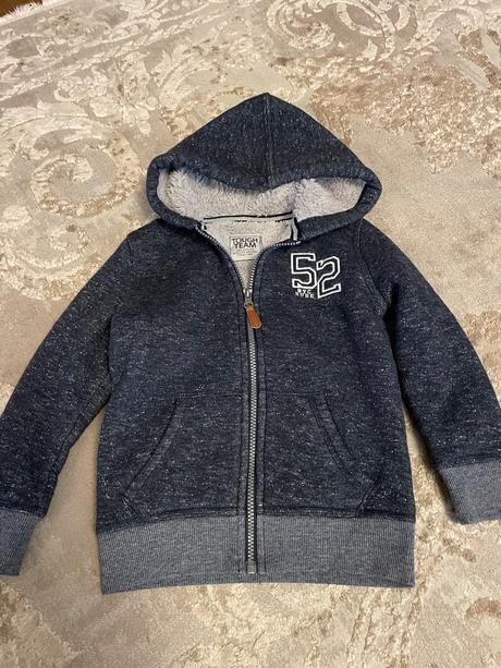 Zateplena mikina, 122