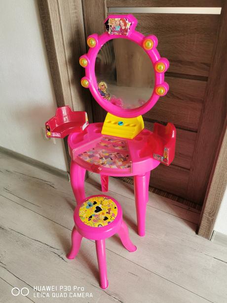 Barbie toaletný stolík, 