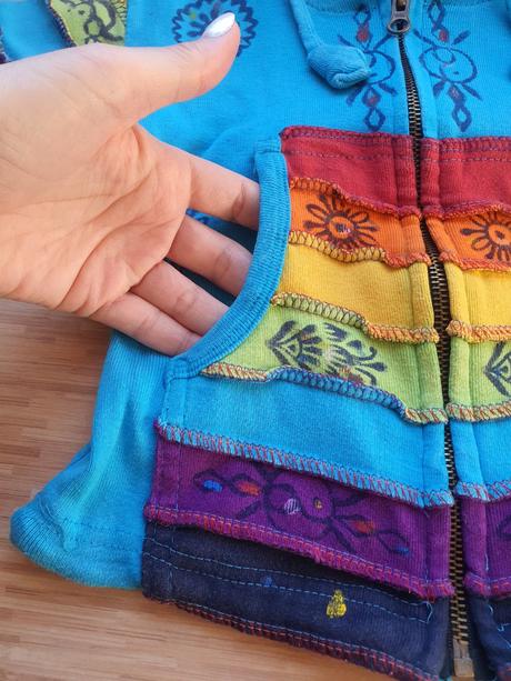 Farebna mikina hippie, 80