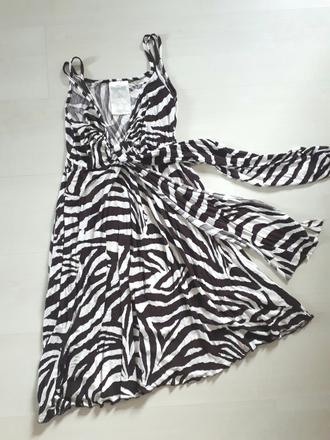 Krásne šaty linea donatella, l