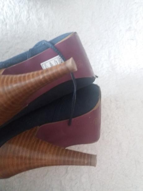 Clenkove boticky laura scot, 39