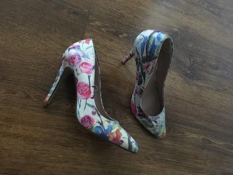 Lodičky s kvetmi, 36