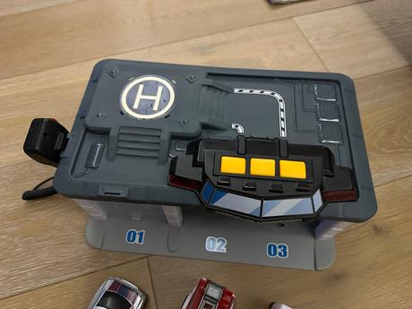 Garáž s autami a zvukmi, 