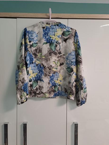 Hortenzia bombera, 38