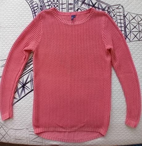 Svetrik dierkovany, m