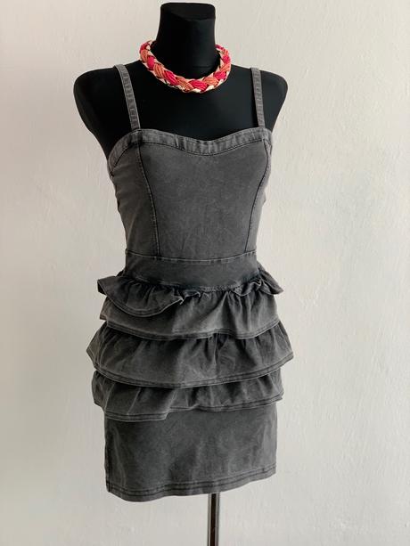 Volánikové šaty, h&m,s