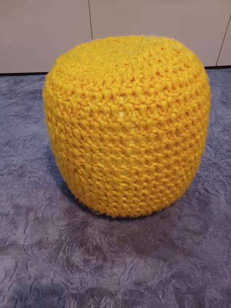 Horčicová taburetka- puf,