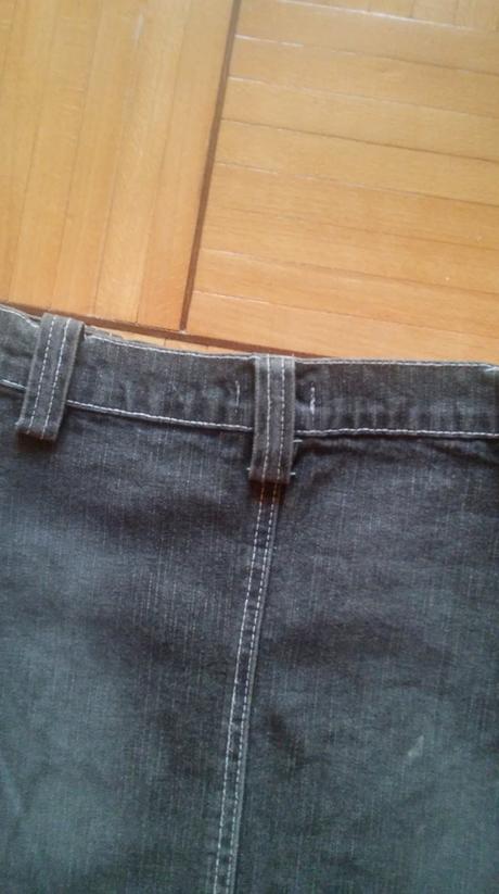 Rifľová sukňa čierno-šedá, s