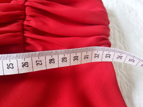 Nádherné ,,žiarivé,, slávnostné šaty, 36