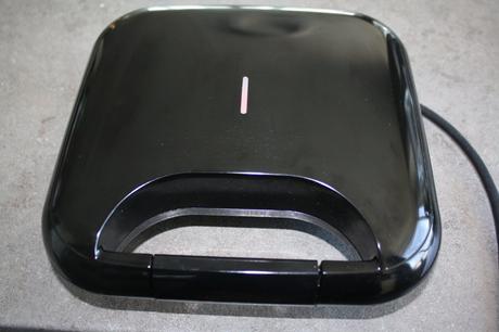 Vaflovač 750w,