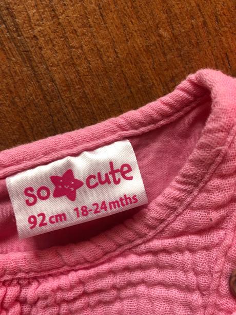 Mušelinove šaty, 92