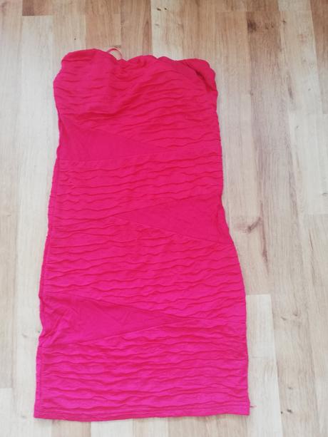 Dámske oblečenie, m