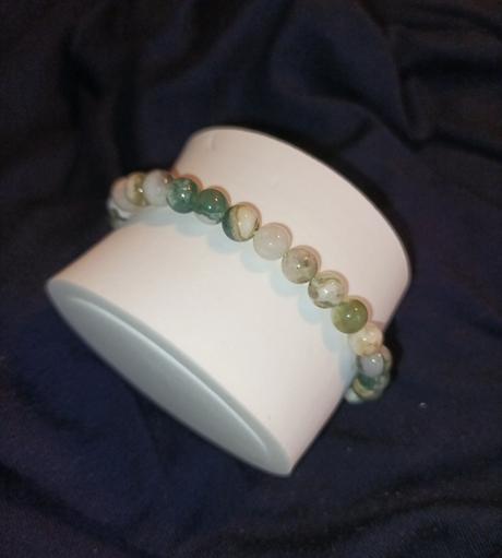Náramky z prírodných kameňov,
