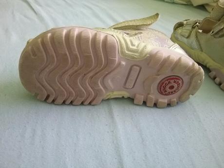 Sandalky, bubble gummers,24