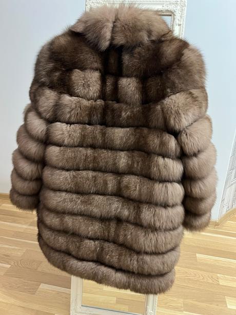 Ekluzivny husty luxusny kožuch z lišky, m