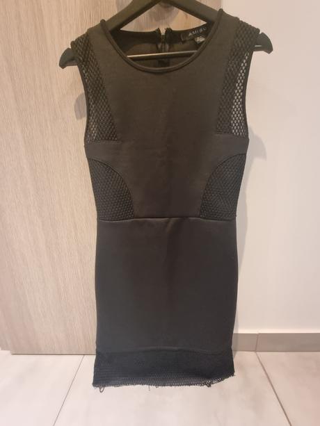 Čierne šaty amisu, amisu,l