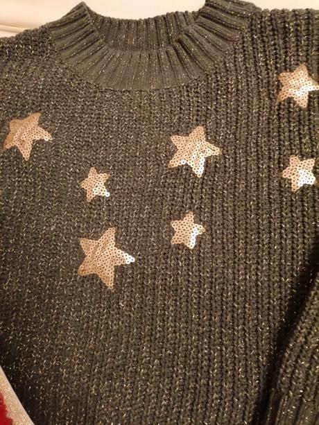 Zeleny trblietavy pulover aj na vianocne, 146