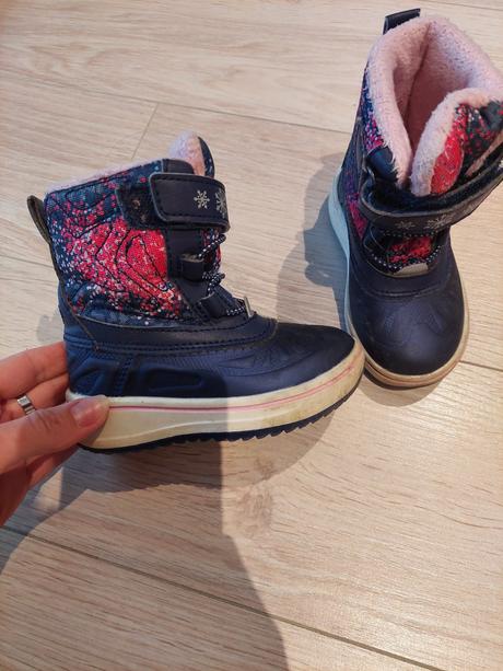 Dievcenska zimna obuv, lupilu,22