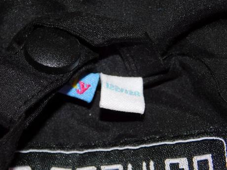 Kvalitna bunda 2v1 s odonimatelnou mikinou, 122