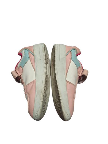 Dievčenské tenisky, 29