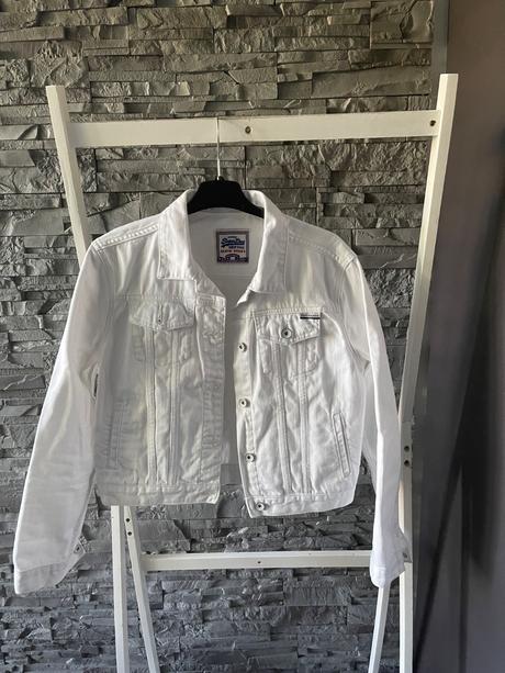 Superdry v.s, superdry,s