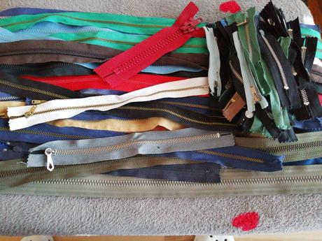 Mam na predaj zips 80 ks,