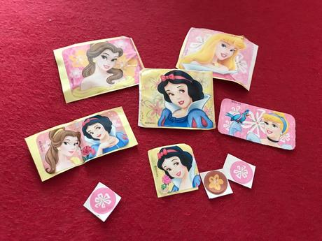 Nalepky 9 ks, velkost 6 cm   az  5,5 cm, 