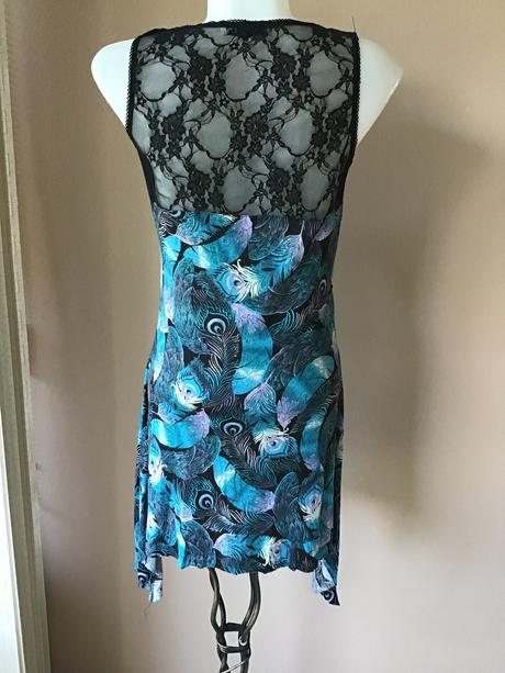 Šaty internacionale /r, 40