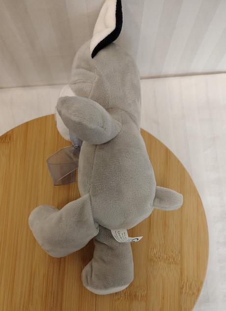 Plyšový sivo biely vlk wiley, gmpromotion, 28 cm, 