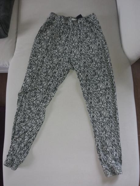 Dievčenské lahučké nohavice č. 146, h&m,146