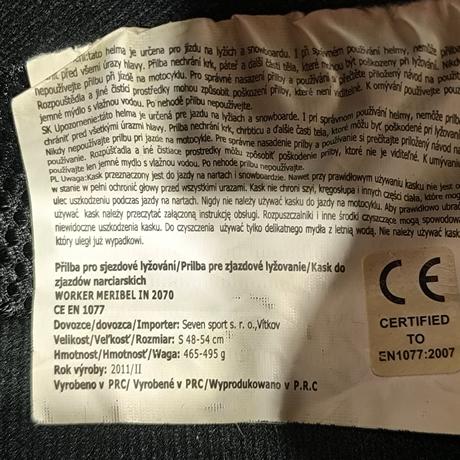 Lyžiarska prilba, s