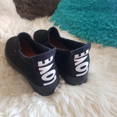 Trblietavé topánky, 37