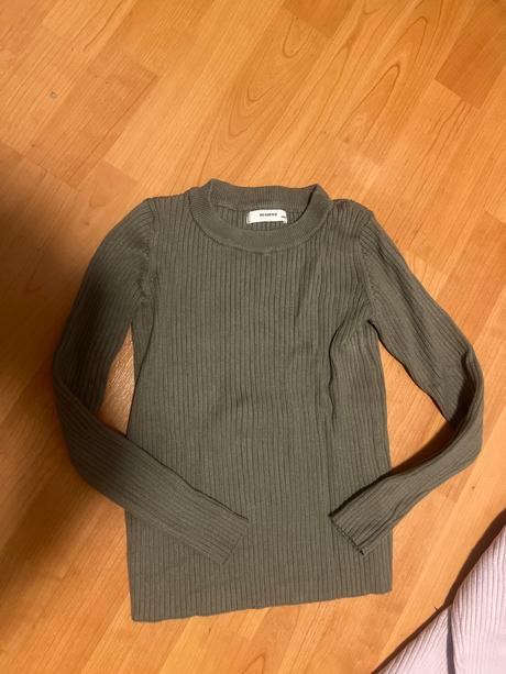 2xpulovrik, reserved,134