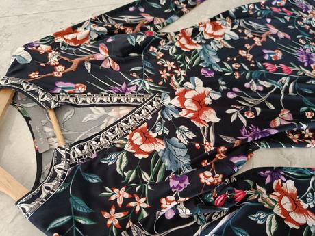 Kvetinové šaty zn. mishumo, 38