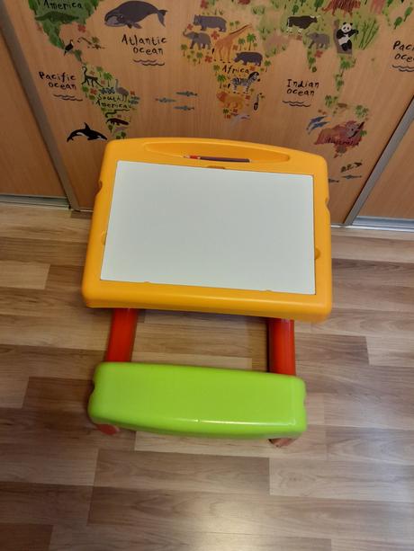 Smoby plastový stolík s lavicou, 